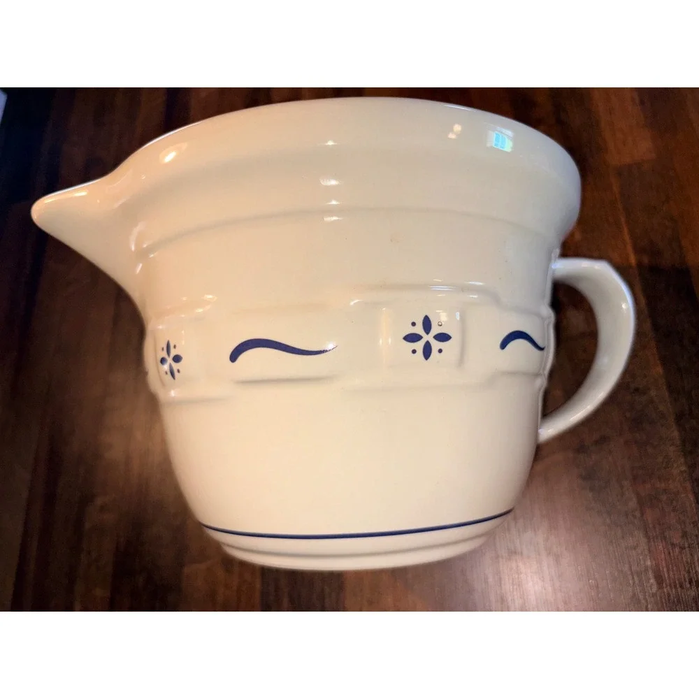 Longaberger Pottery Woven Traditions Ivory Blue Batter Bowl With Spout Handle